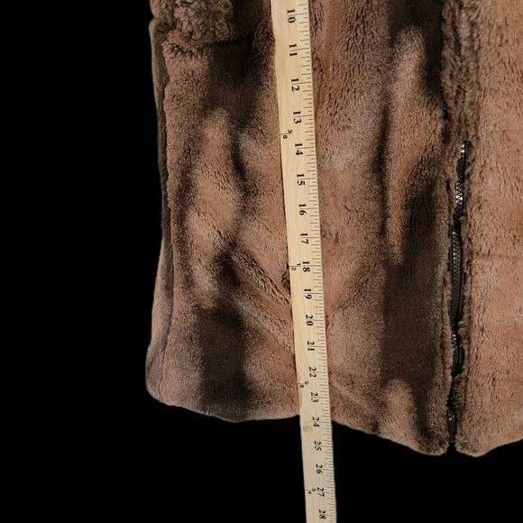 Valerie Stevens Brown ReversibleQuilted Faux Fur Winter Puffer Vest Size Medium - Picture 7 of 8